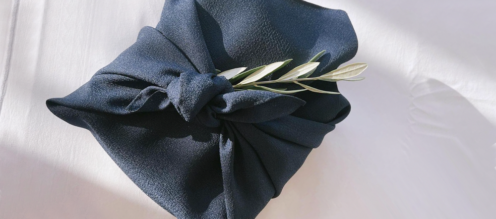5 Ways to Wrap a Furoshiki, a Sustainable Japanese Wrapping Cloth ...